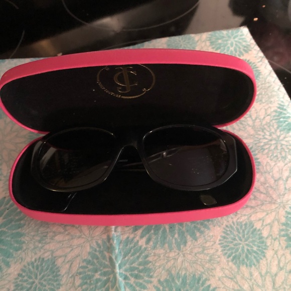 🌴Juicy Couture Sunglasses w/Case - 496 $60 or $50 w/offer - Picture 2 of 9